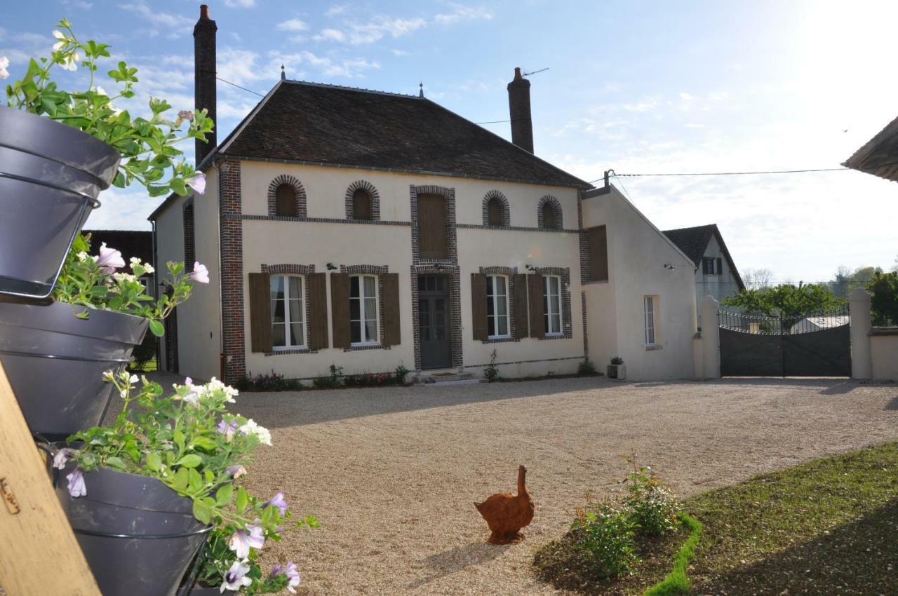 Gite Les Robins Vergigny Exteriér fotografie